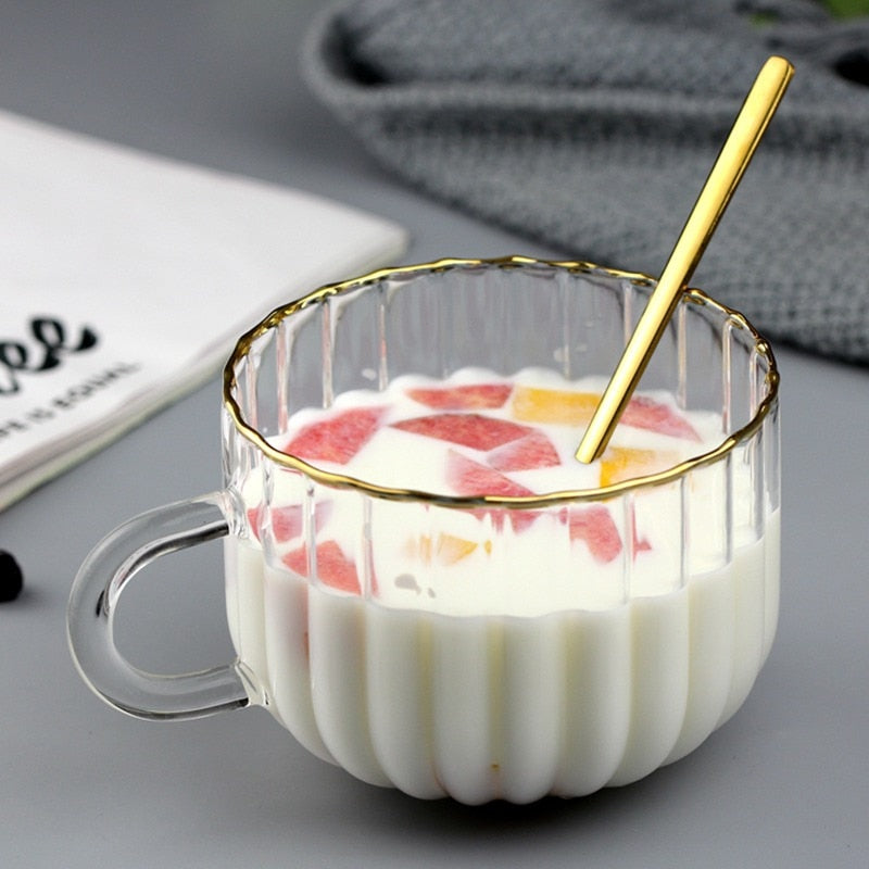 Tasse à café en verre gaufré et liseré doré Dahbi – Bellar