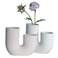 Vase en forme de U en céramique beige Aima